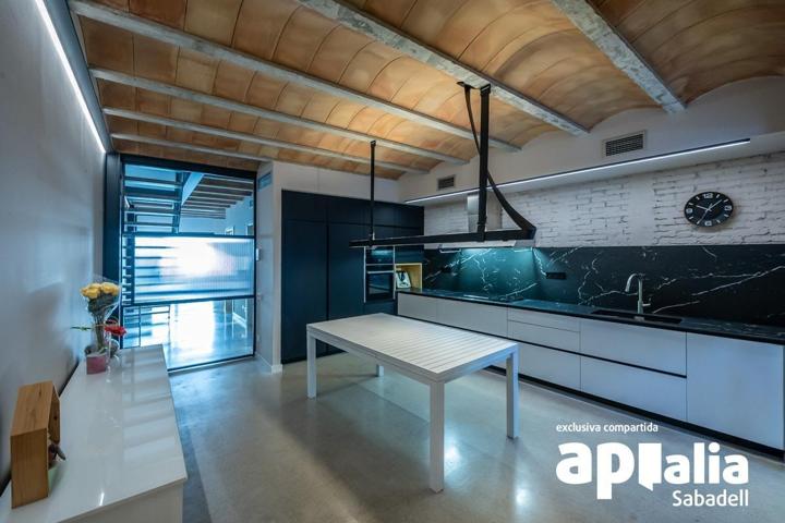 EN GRACIA, CON PISCINA Y PATIO PRIVADO photo 0