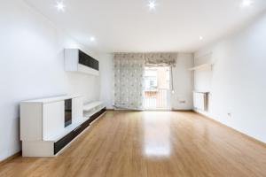 ESTUPENDO Y AMPLIO PISO A 5 MINUTOS DE MERCAT CENTRAL photo 0