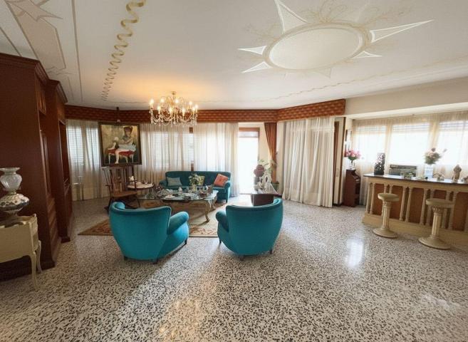 PISO EN MERCADO CENTRAL. ALICANTE photo 0