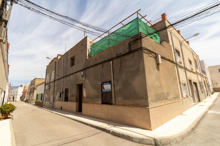 PRECIOSA CASA EN TABERNAS photo 0