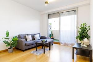Exclusivo piso con terraza y garaje en Puerta Cinegia – Plaza España. photo 0