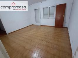 EXCELENTE PISO CUATRO HABITACIONES photo 0