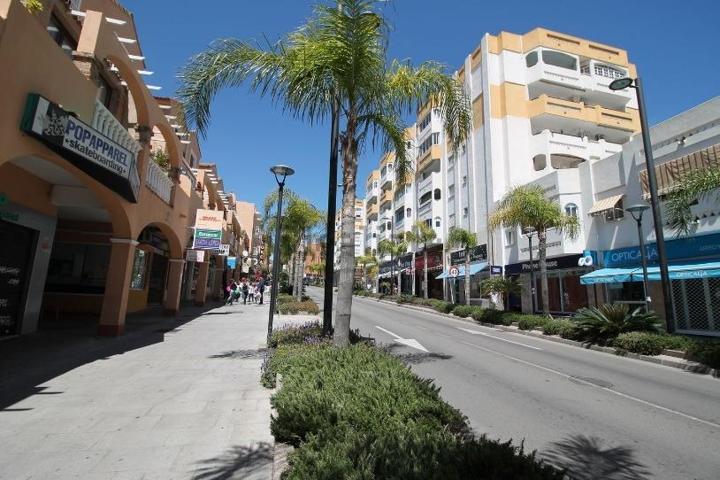 EXCELENTE LOCAL COMERCIAL EN PLENO ARROYO DE LA MIEL - BENALMADENA photo 0