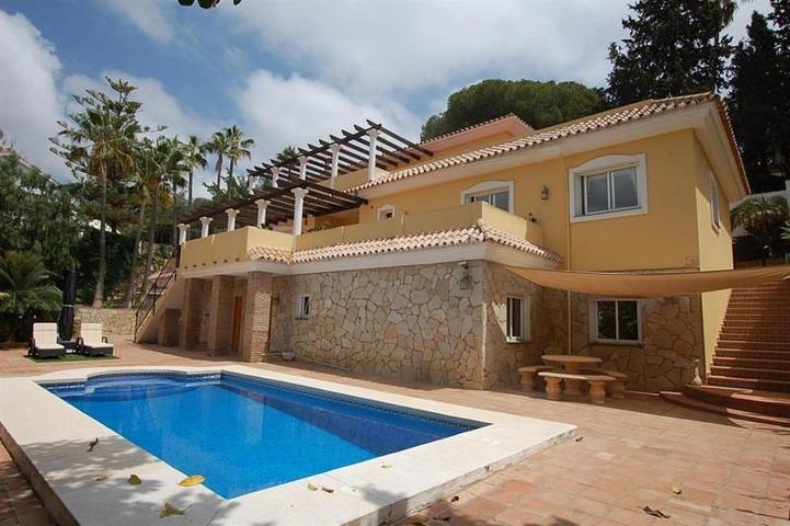 Villa Independiente en venta en Mijas Costa photo 0