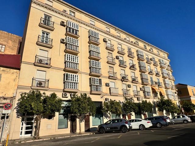 ¡Piso en venta en el centro histórico de Málaga con plaza de parking! photo 0