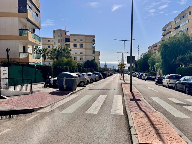 Piso soleado y reformado con aparcamiento a 500m de la playa la Cala del Moral photo 0