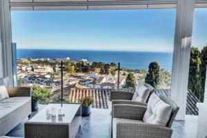 Casa en zona privilegiada en Benalmadena Pueblo con vistas, parking, jardin y piscina photo 0