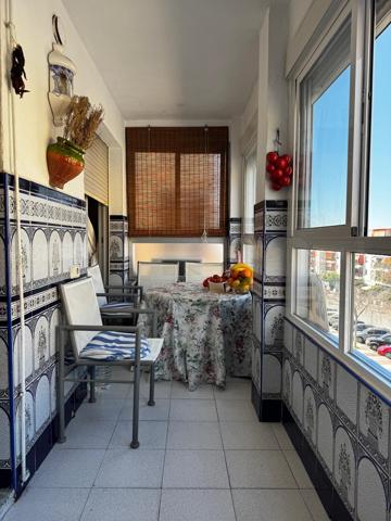 Piso con impresionantes vistas al mar y excelente ubicación photo 0