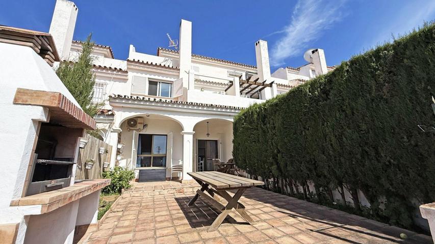 Casa adosada en venta en Alhaurín El Grande. photo 0