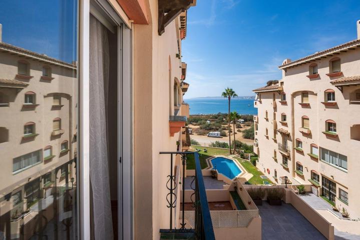 Apartamento Planta Media en Estepona photo 0