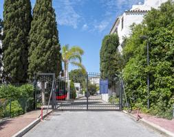 Apartamento en venta en Benahavís photo 0