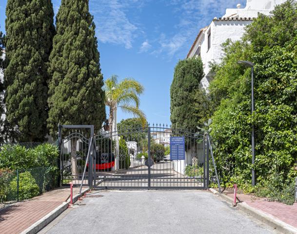 Apartamento en venta en Benahavís photo 0