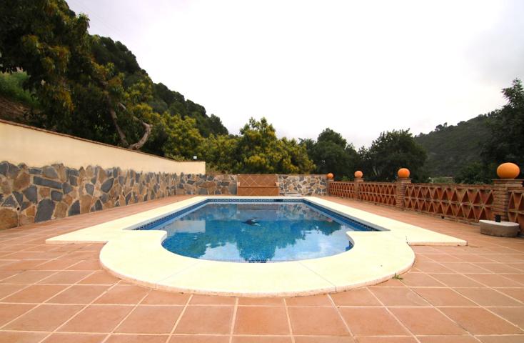 Finca con Vivienda, Piscina y Producción de Aguacates con licencia de (AFO) photo 0