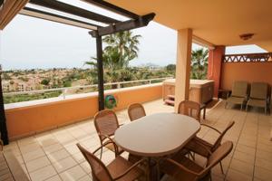 Impecable apartamento de lujo en primera planta en Malibu Mansions, ubicado en el popular complejo W photo 0