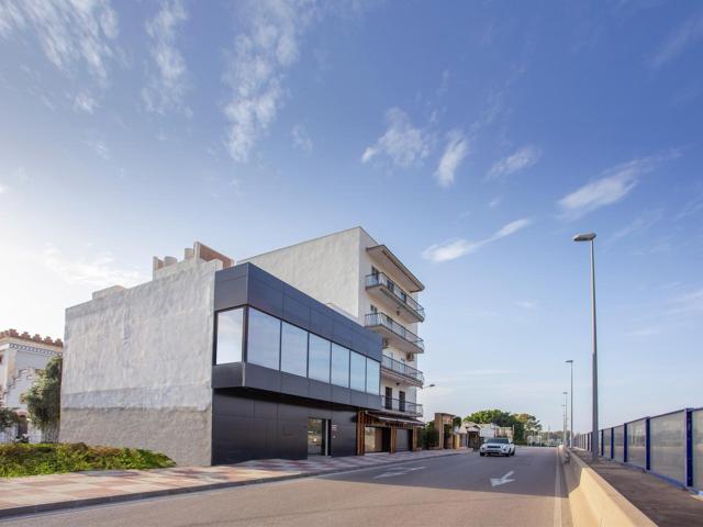 EDIFICIO COMERCIAL EN EL CORAZÓN DE SAN PEDRO DE ALCÁNTARA photo 0