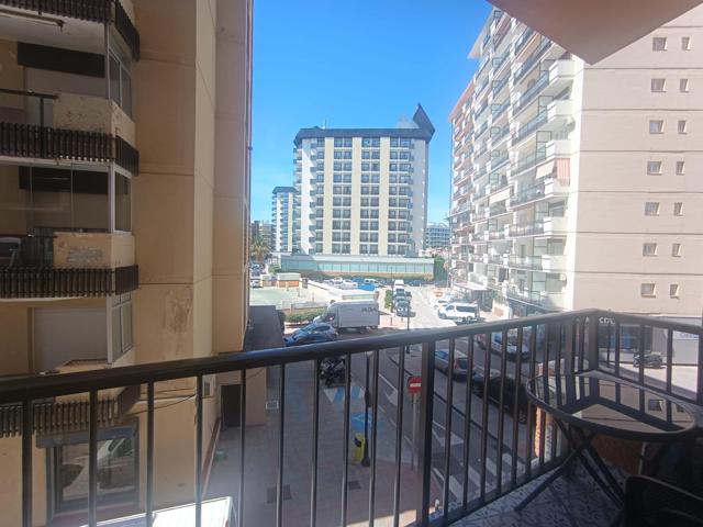 OPORTUNIDAD DE INVERSIÓN EN PRIMERA LINEA PLAYA PISO 2 DORMITORIOS REFORMADO CON LICENCIA TURÍSTICA photo 0