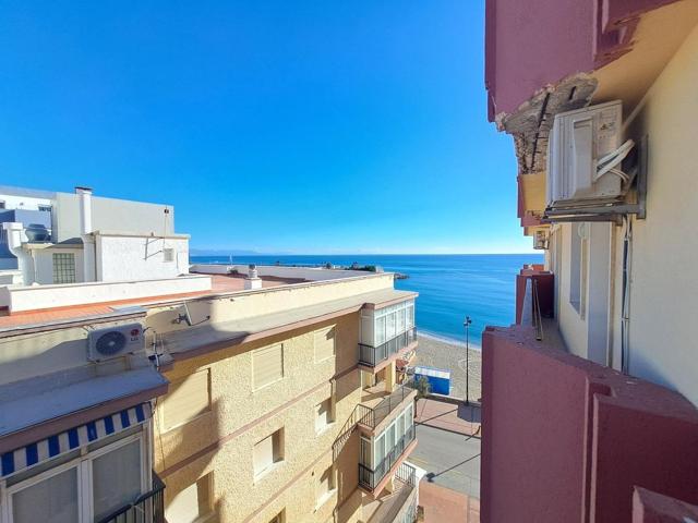 Apartamento en primera línea de playa en el corazón de Fuengirola photo 0