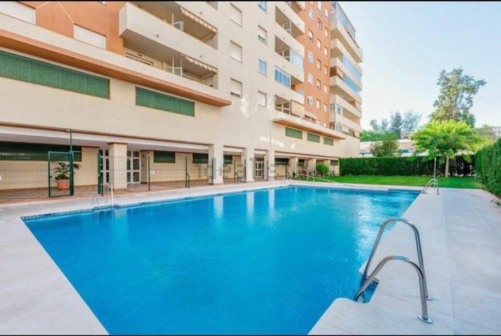 Luminoso Piso con Vistas al Mar, Garaje y Piscina en el Corazón de Fuengirola photo 0