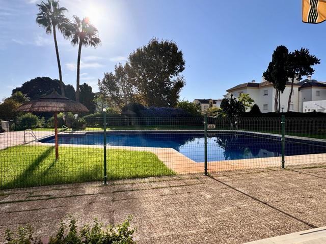 Por fin un bajo en venta en Park Palace de la Carihuela - Torremolinos photo 0