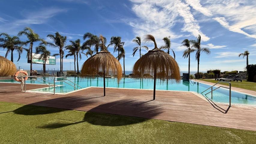 Apartamento con terraza y espectaculares vistas al mar en Mijas Costa photo 0