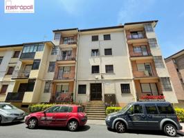 Piso Reformado en el centro de URNIETA photo 0