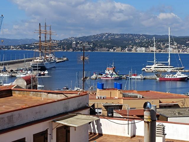 Excelente piso con vista al mar en zona plaza la Catifa, cerca del puerto y el centro, con terraza photo 0