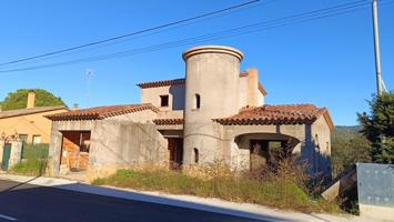 Oportunidad: Casa en construcción en Urbanización Mas Pere photo 0