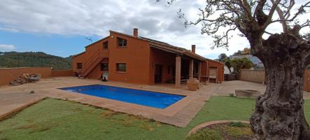 Espectacular casa para familia grande, con varios coches y ganas de disfrutar photo 0