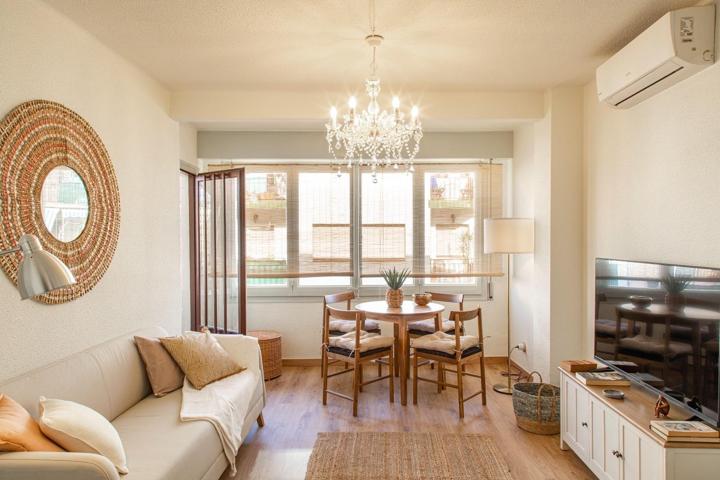 Bonito apartamento cerca de la playa, renovado con encanto en Palamos photo 0