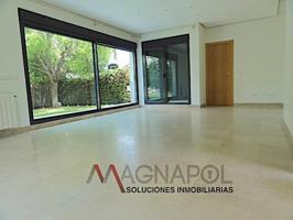 Chalet Pareado en alquiler photo 0