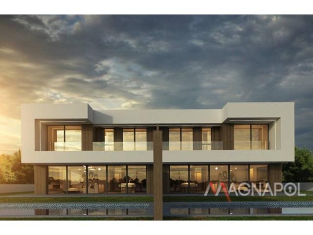 Chalet pareado en venta en Majadahonda photo 0