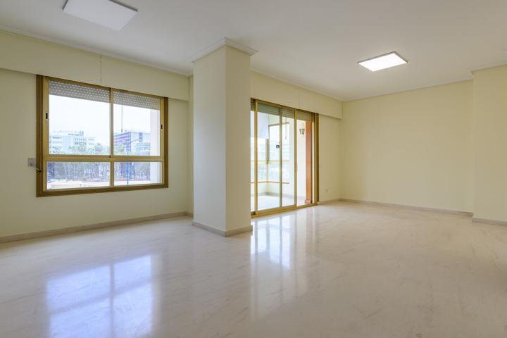 Piso En venta en Avenida Alcalde José Ramirez Bethencourt, 2, Centro, Las Palmas De Gran Canaria photo 0