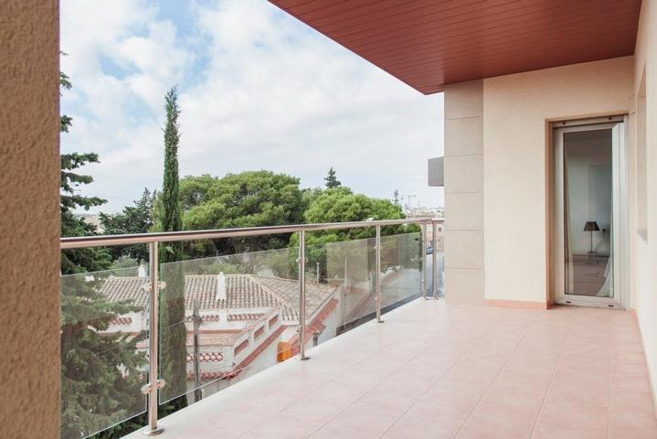 Apartamento 4 dormitorios, 2 baños, patio, terraza en San Pedro del Pinatar photo 0
