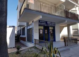 Local a la venta en Segur de Calafell photo 0