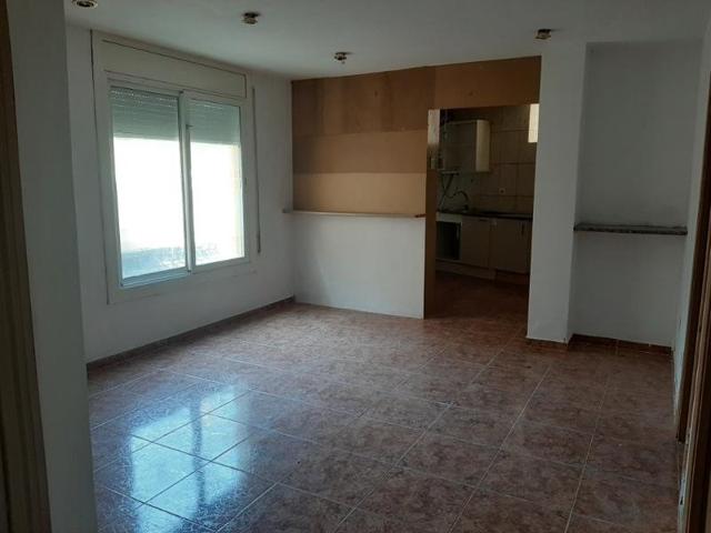 SE VENDE PISO EN SURIA photo 0