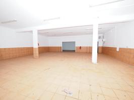 SE VENDE LOCAL COMERCIAL EN GRANOLLERS, ZONA PONENT photo 0