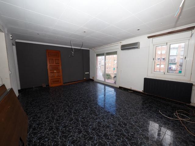 SE VENDE PISO DE 78M2 EN TERRASSA, ZONA CAN PALET photo 0