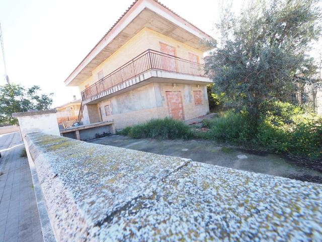 SE VENDE CASA AISLADA EN CASTELLGALI, URBANIZACIÓN MAS PLANOY photo 0