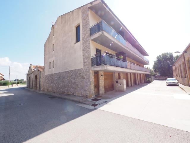 SE VENDEN TRES CASAS ADOSADAS EN SANT MARTI SESGUEIOLES photo 0