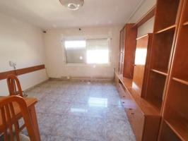 SE VENDE PISO EN MATARO, ZONA PERAMAS photo 0