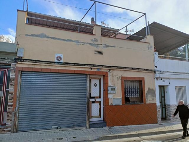 SE VENDE CASA ADOSADA EN SABADELL, ZONA TORRE ROMEU photo 0