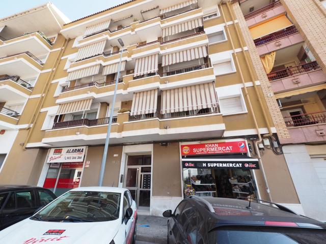 SE VENDE LOCAL COMERCIAL EN MANRESA photo 0