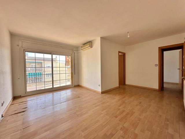 SE VENDE PISO EN IGUALDA, ZONA LLEVANT photo 0