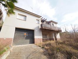 SE VENDE CASA EN RIELLS I VIABREA photo 0