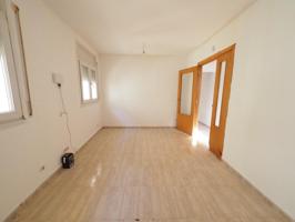 SE VENDE PISO EN LA TORRE DE CLARAMUNT photo 0
