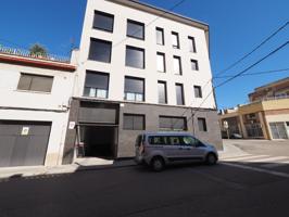SE VENDE PLAZA DE APARCAMIENTO SANT SADURNI D'ANOIA photo 0