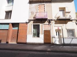 SE VENDE CASA ADOSADA EN SABADELL, ZONA CENTRO photo 0