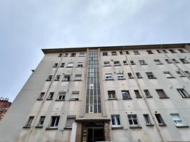 SE VENDE PISO EN VIC, Zona Estadi-Horta Vermella-Santa Anna photo 0