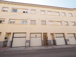 SE VENDE CASA ADOSADA EN RODA DE BERA photo 0