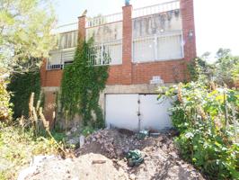 SE VENDE CASA INDEPENDIENTE EN LA TORRE DE CLARAMUNT, ZONA PINEDES ARMENGOL photo 0